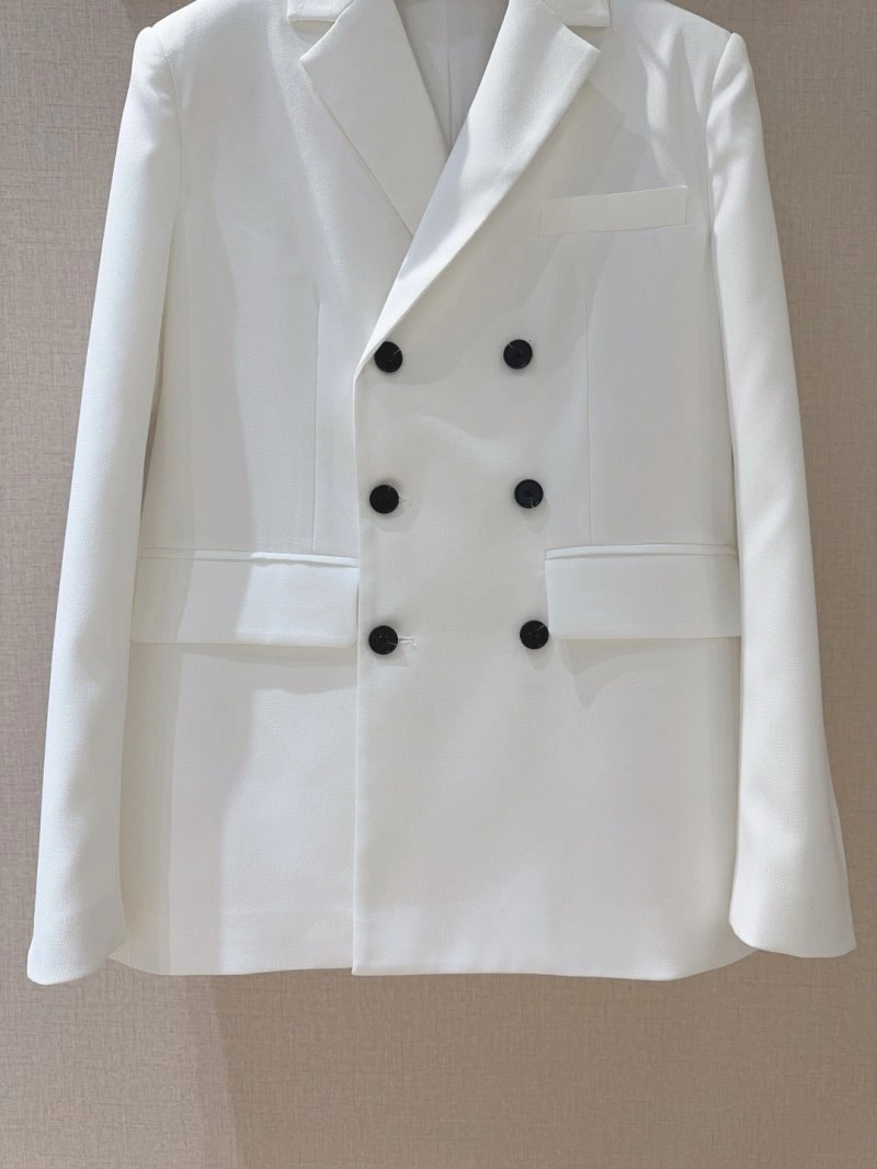Trendsetting Christian Dior Outwear 113763