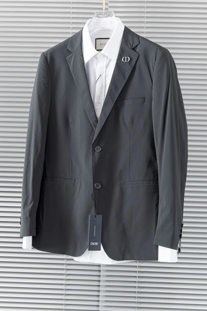 Snug Christian Dior Outwear 115407