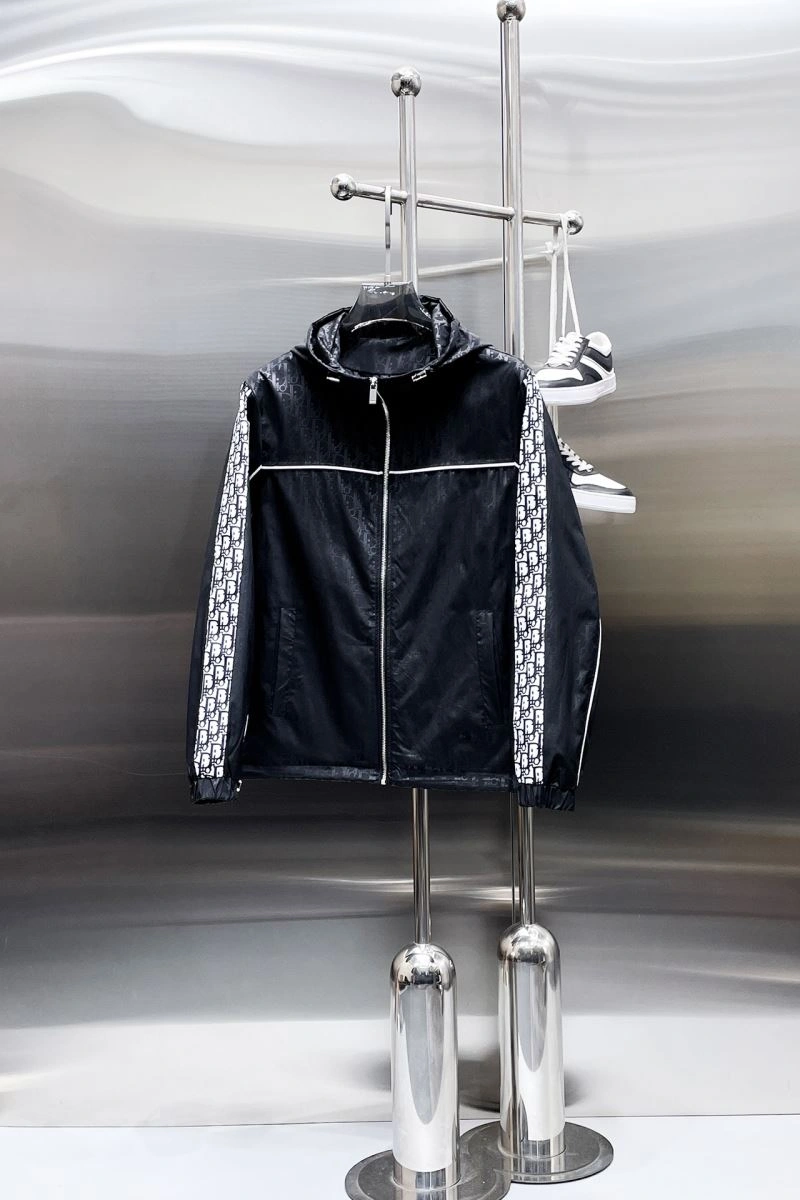 Comfortable Christian Dior Outwear 115380