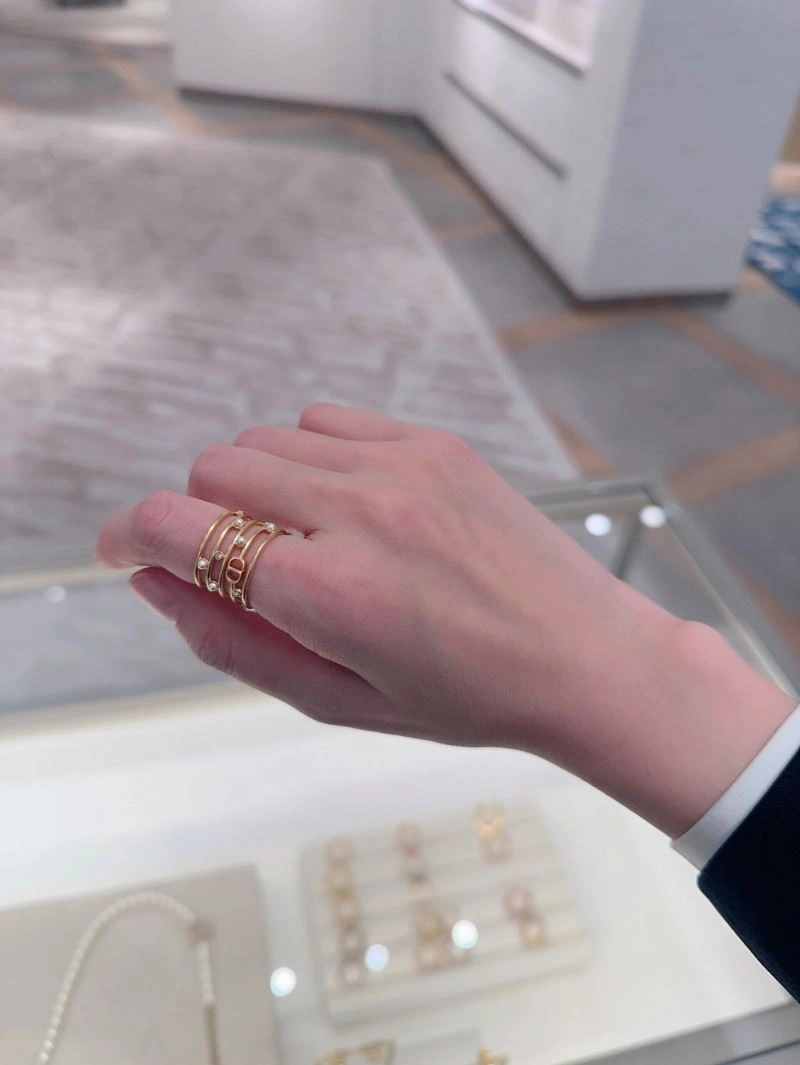 Sophisticated Christian Dior Rings 236232
