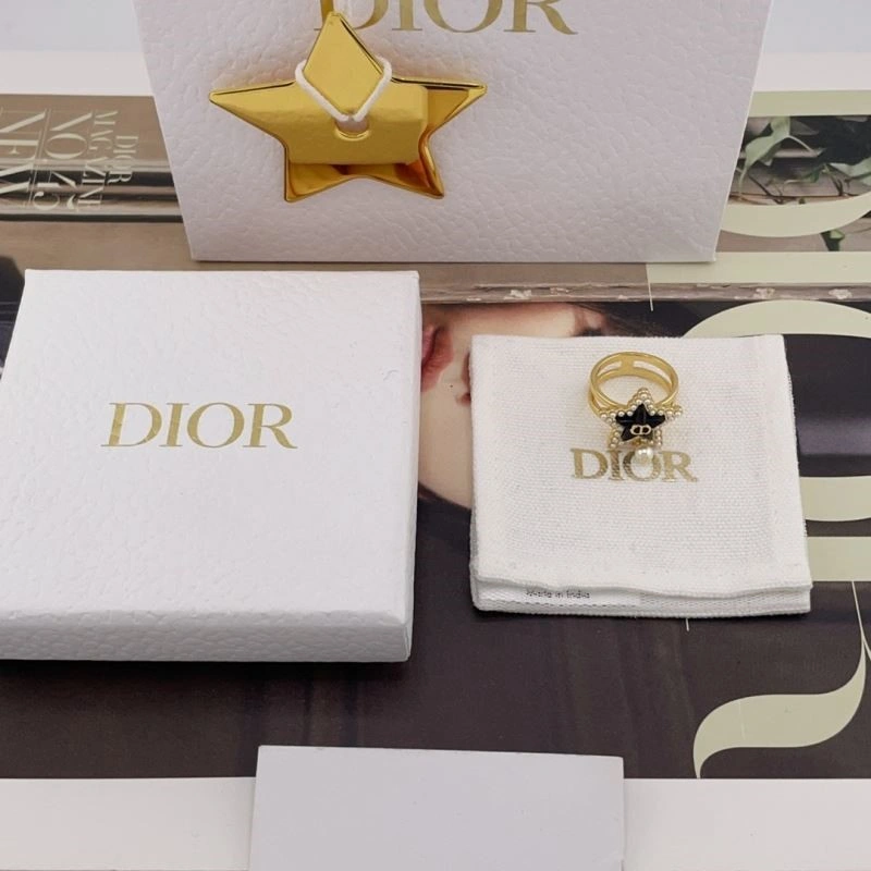 Lightweight Christian Dior Rings 234044