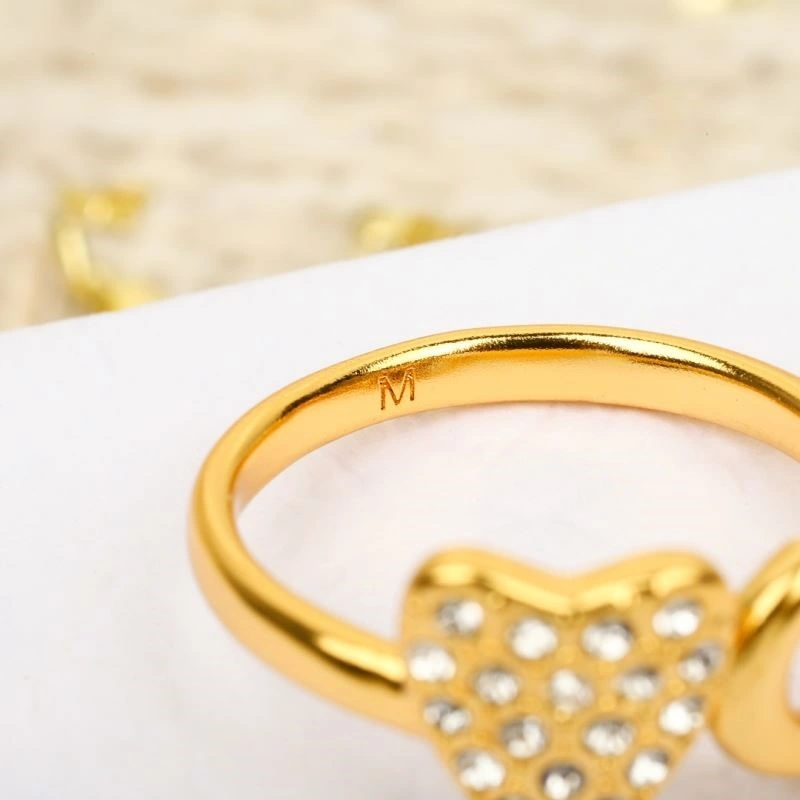 Sleek Christian Dior Rings 234037