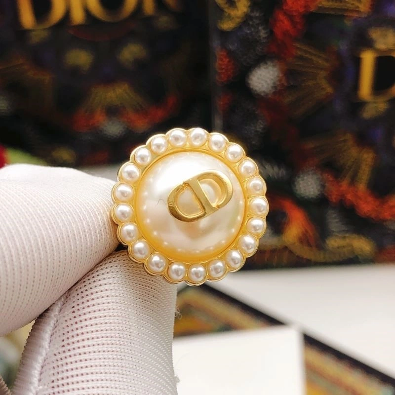 Versatile Christian Dior Rings 233409