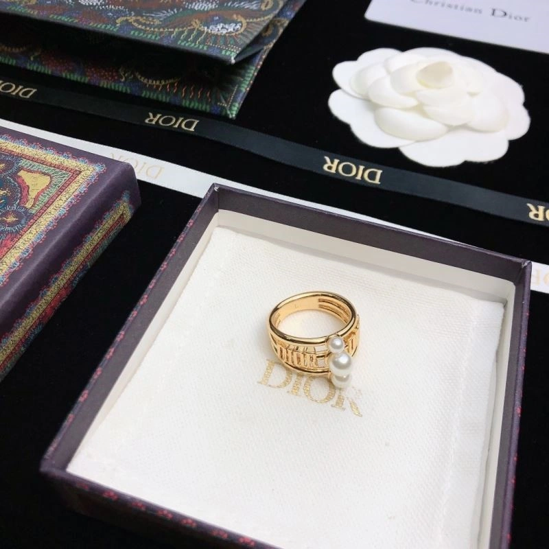 Neat Christian Dior Rings 233302
