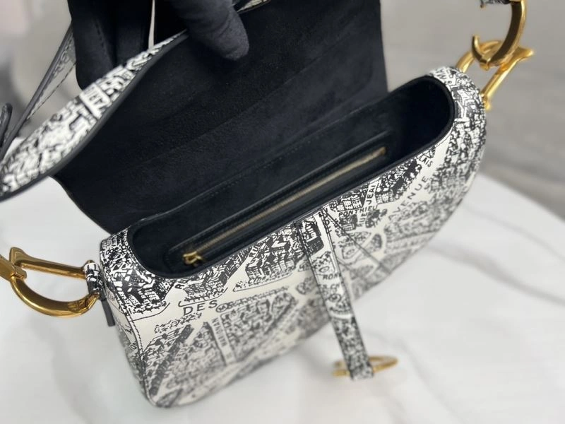 Trendsetting Christian Dior Saddle Bags 75691