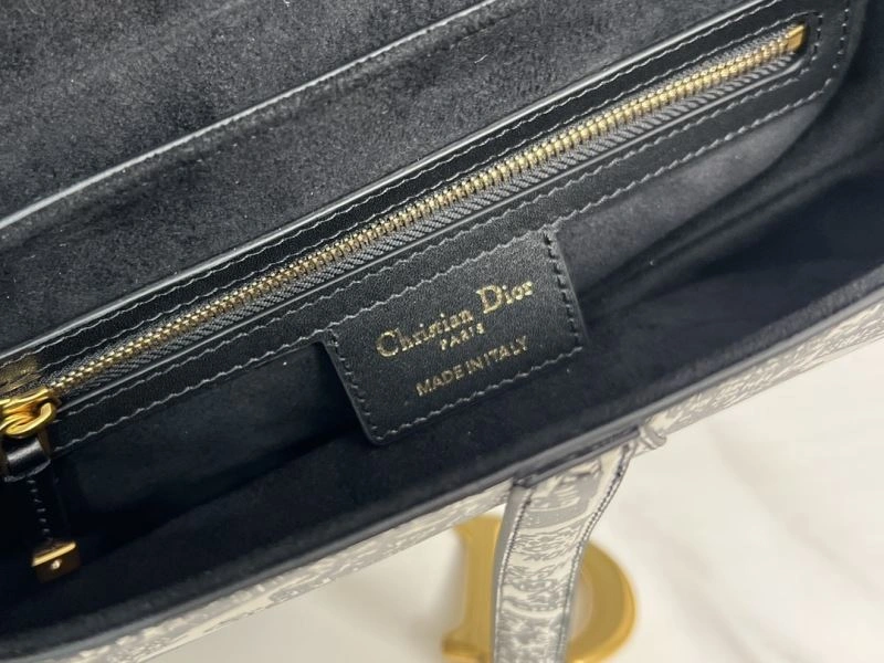 Trendsetting Christian Dior Saddle Bags 75691