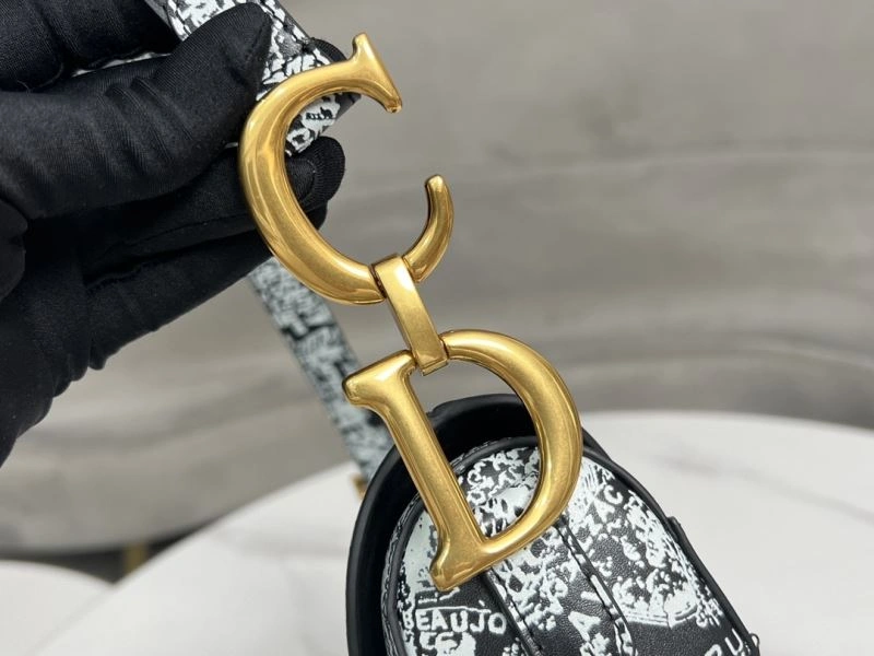 Christian Dior Saddle Bags Minimalist 75684