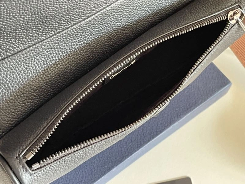 TechFriendly Christian Dior Saddle Bags 70550