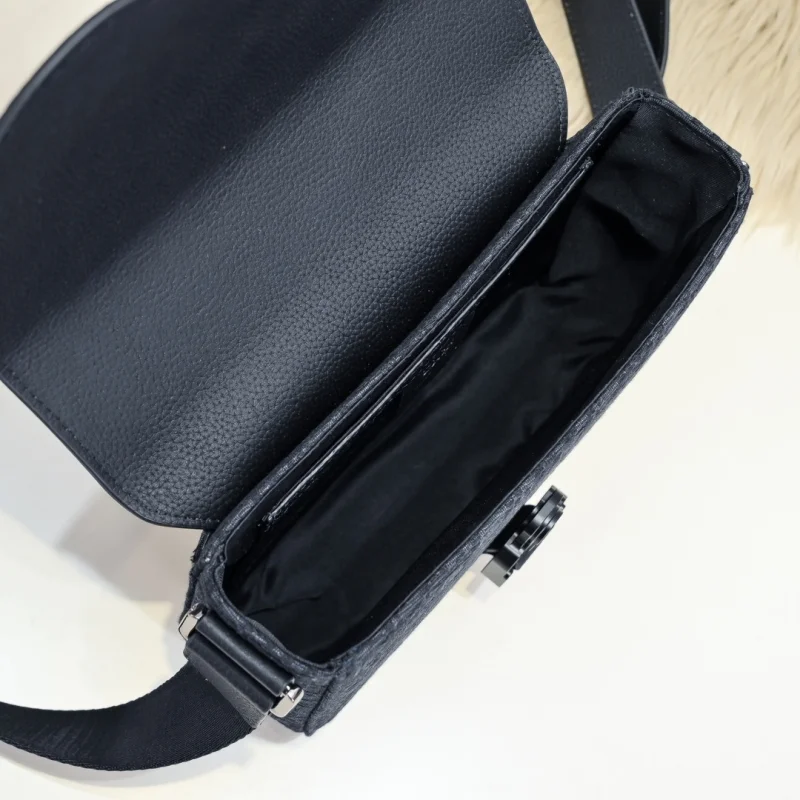 Christian Dior Saddle Bags Modern 37704