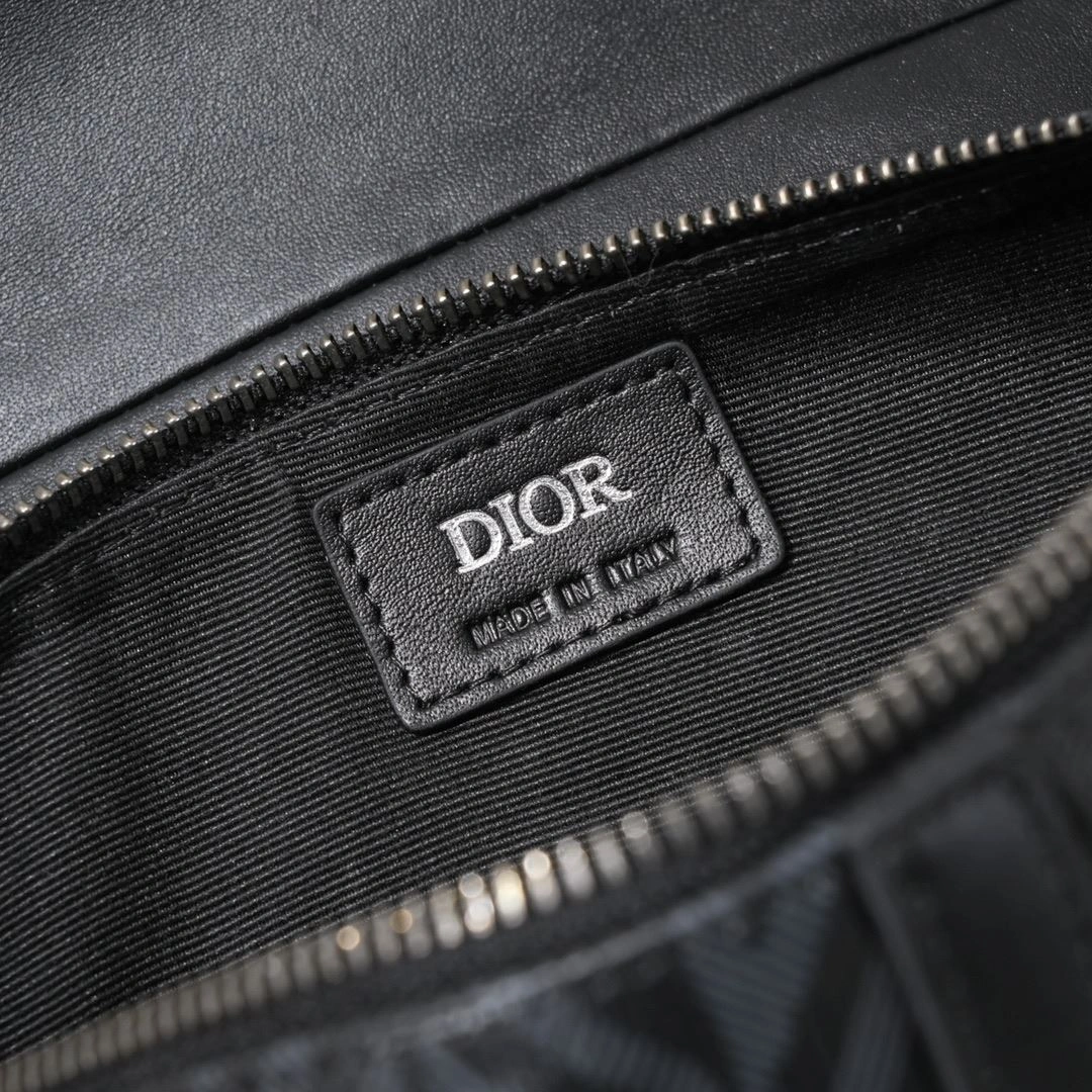 Minimalist Christian Dior Saddle bags 91226