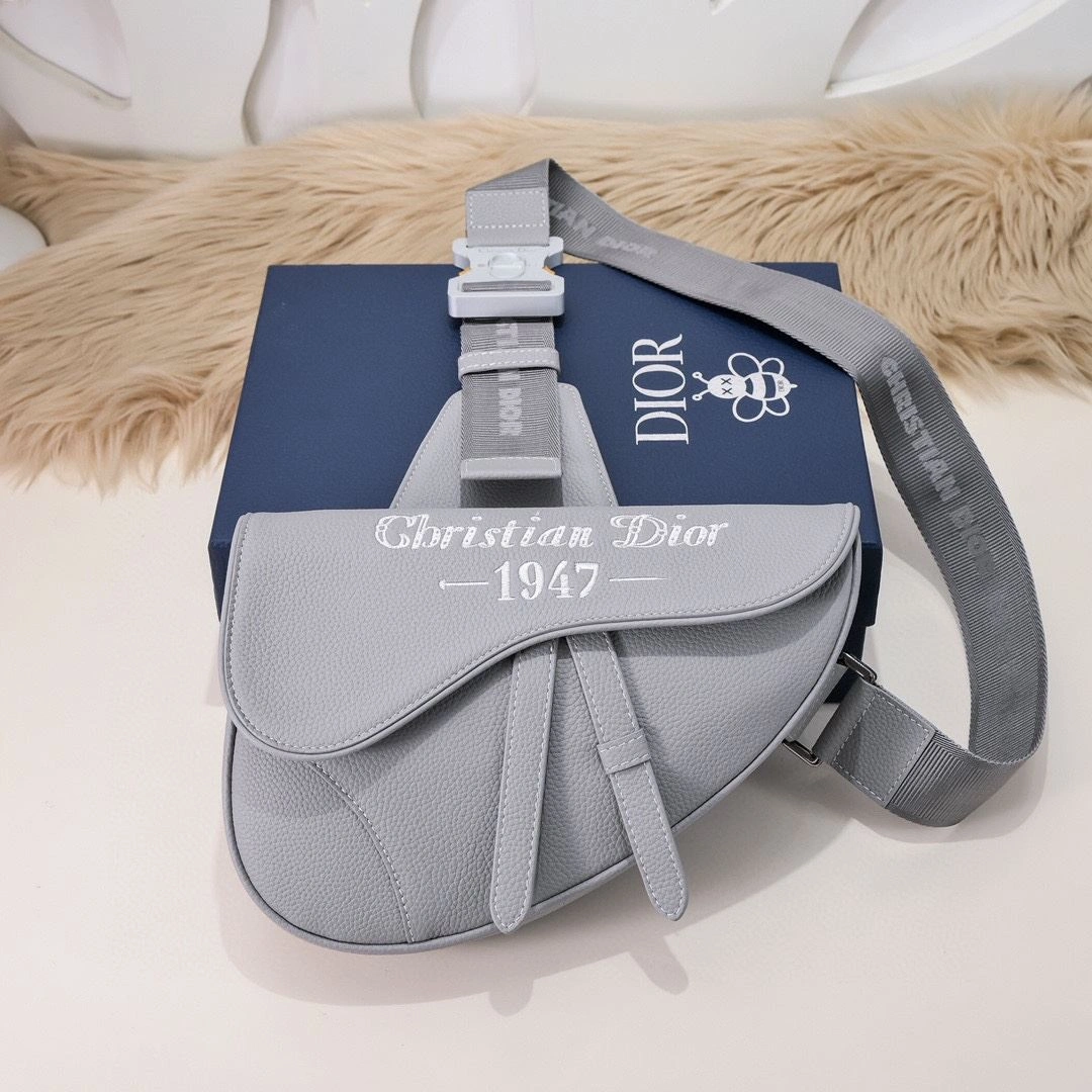 UrbanChic Christian Dior Saddle bags 91180