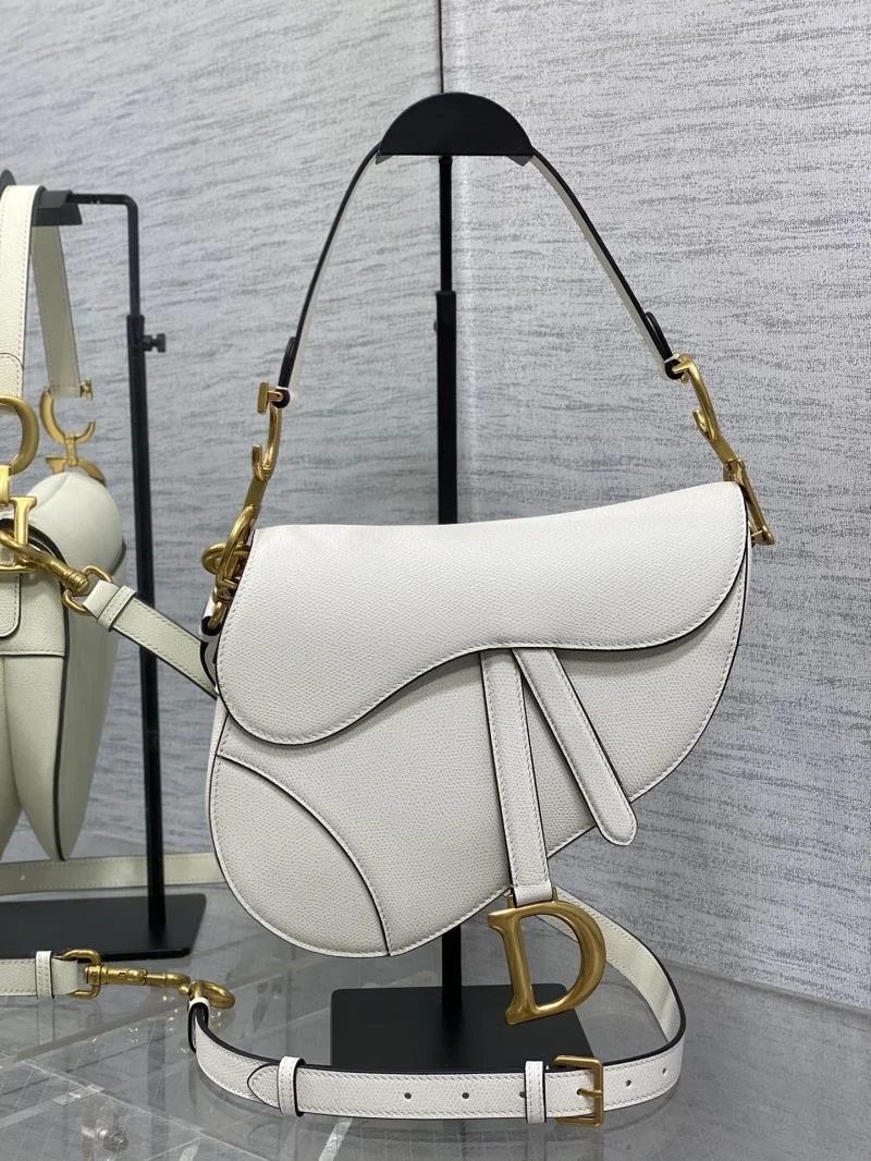 Timeless Christian Dior Saddle bags 47233