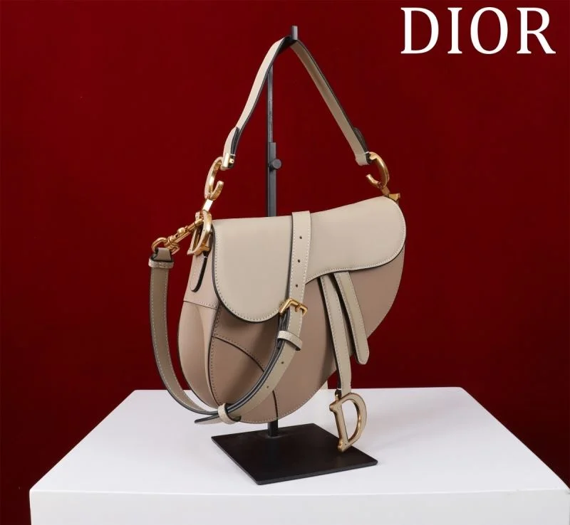 Christian Dior Saddle bags OnTrend 47227