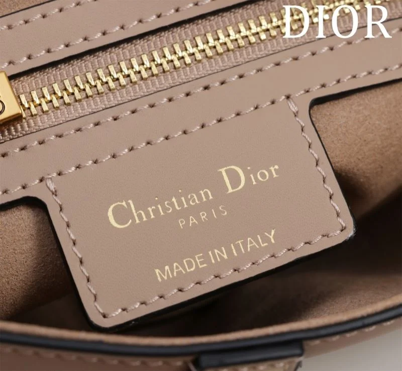 Christian Dior Saddle bags OnTrend 47227
