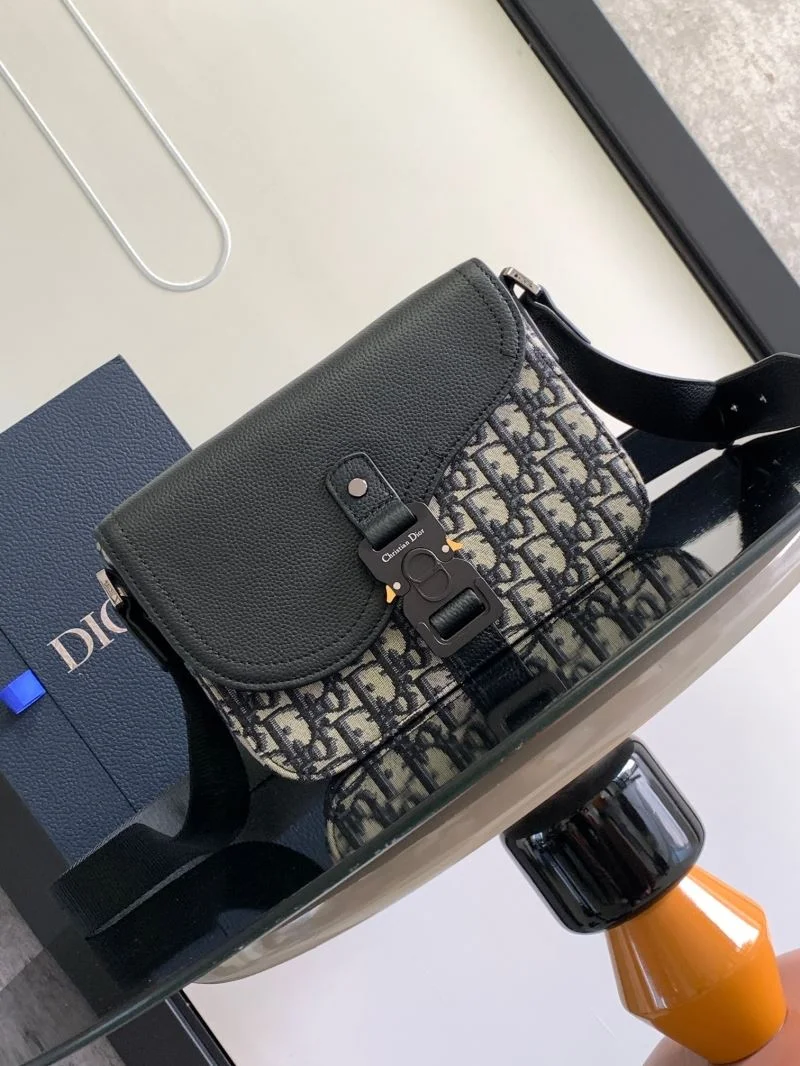 Fashionable Christian Dior Saddle bags 47172