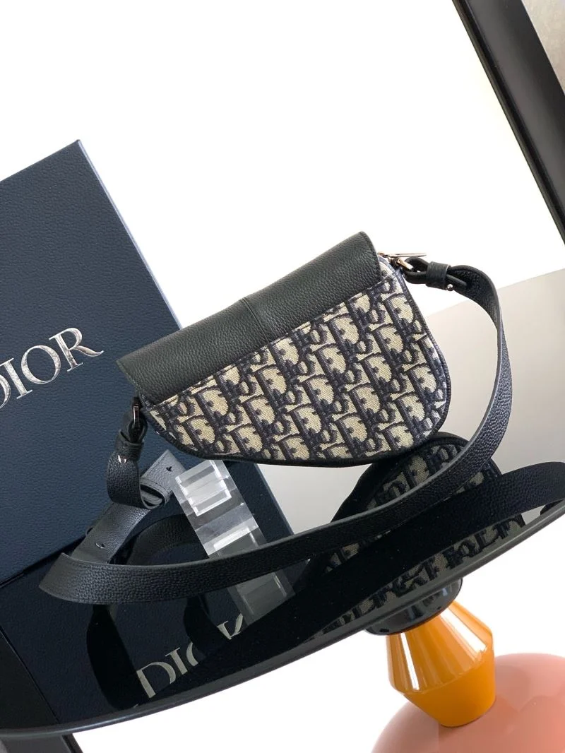 Christian Dior Saddle bags Durable 47170