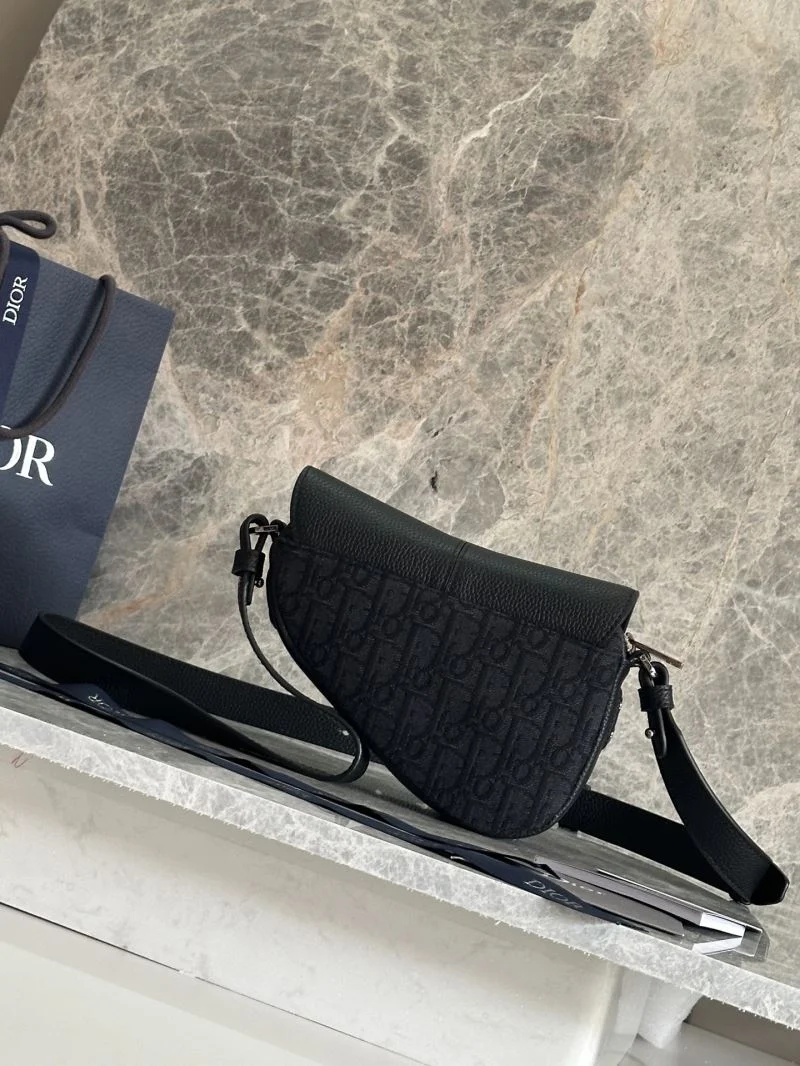 Minimalist Christian Dior Saddle bags 47163