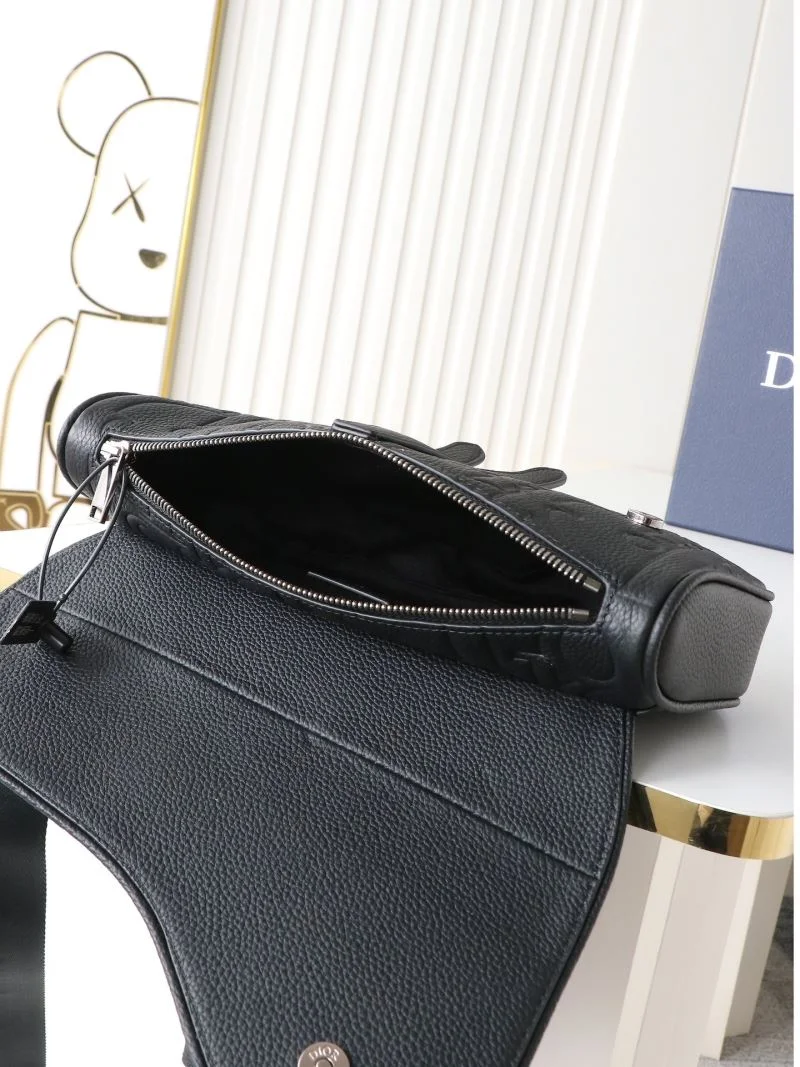 Minimalist Christian Dior Saddle bags 47158