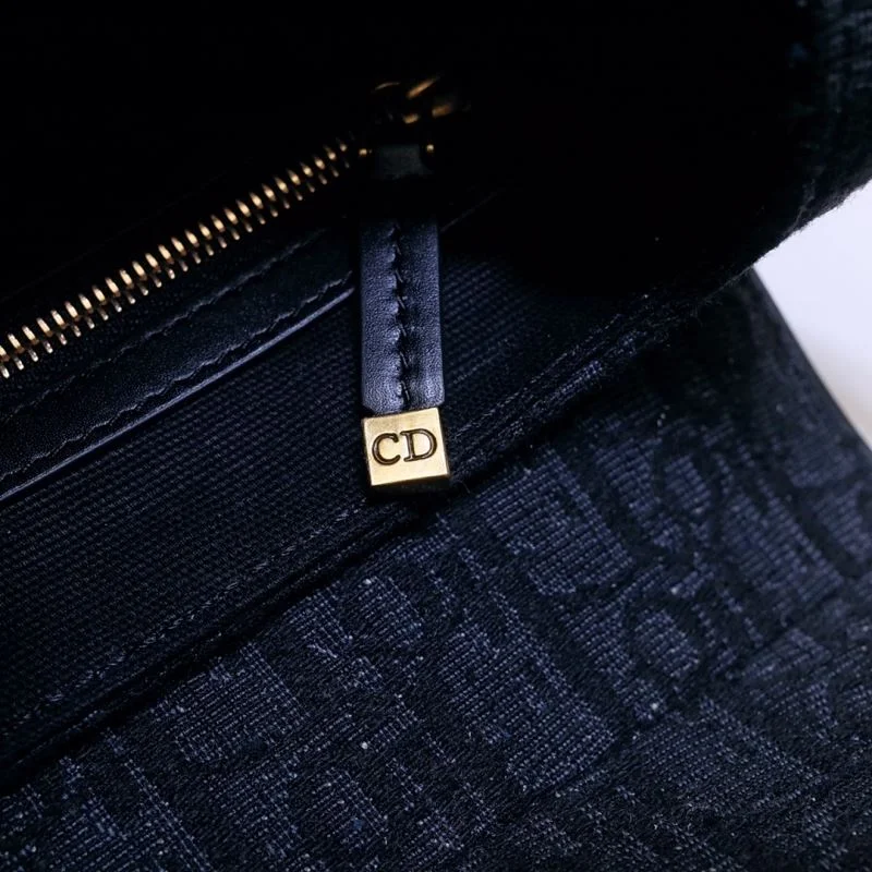 Christian Dior Saddle bags OnTrend 47157