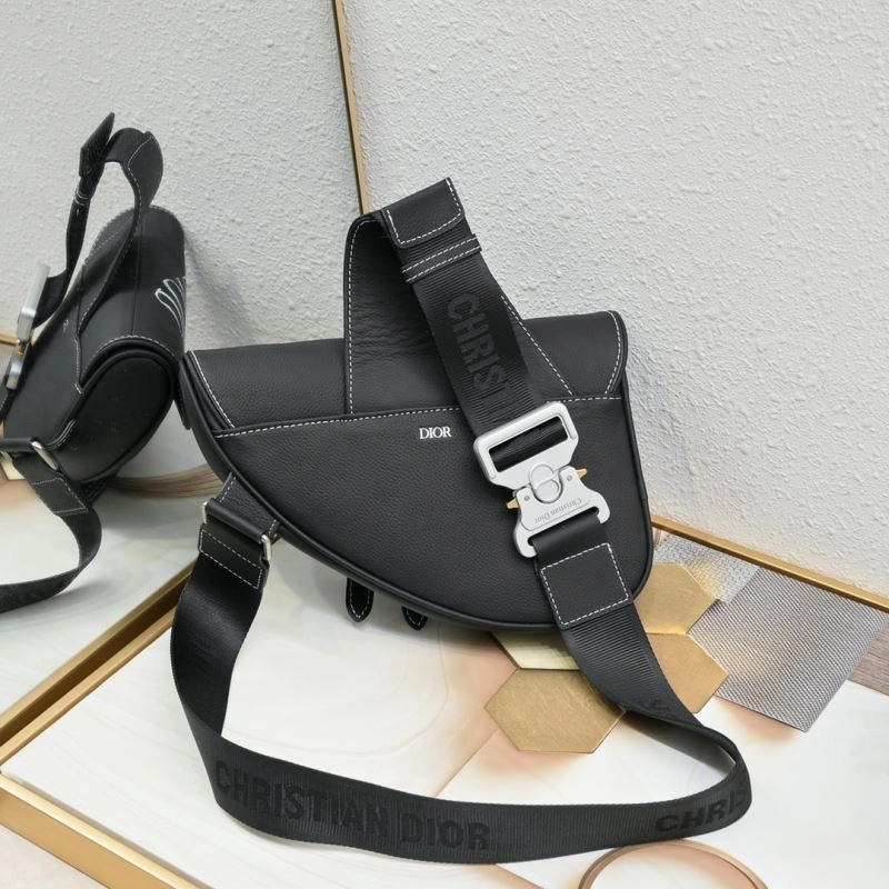 Timeless Christian Dior Saddle bags 85700