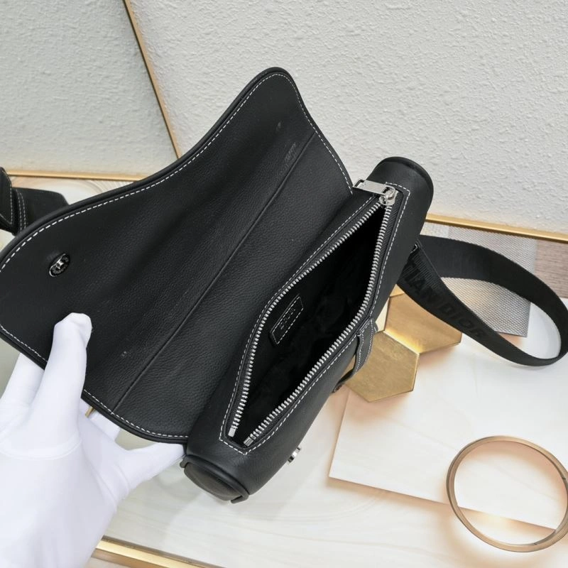 Timeless Christian Dior Saddle bags 85700