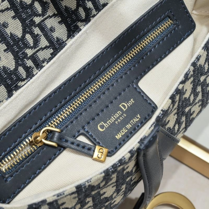 Versatile Christian Dior Saddle bags 78851