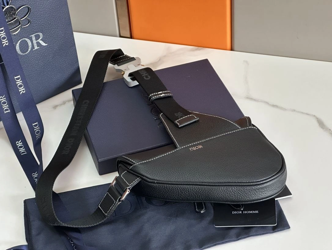 Christian Dior Saddle bags Unisex 92207