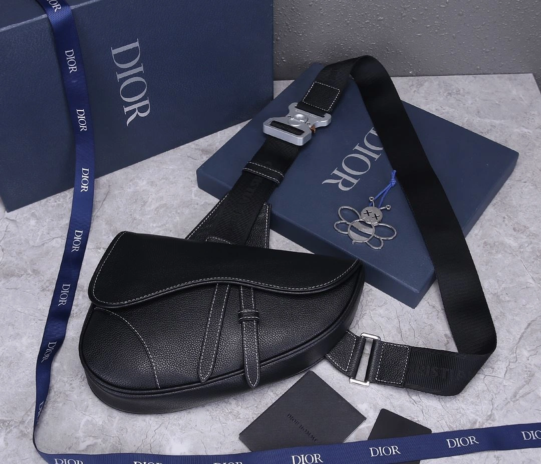 EyeCatching Christian Dior Saddle bags 92239