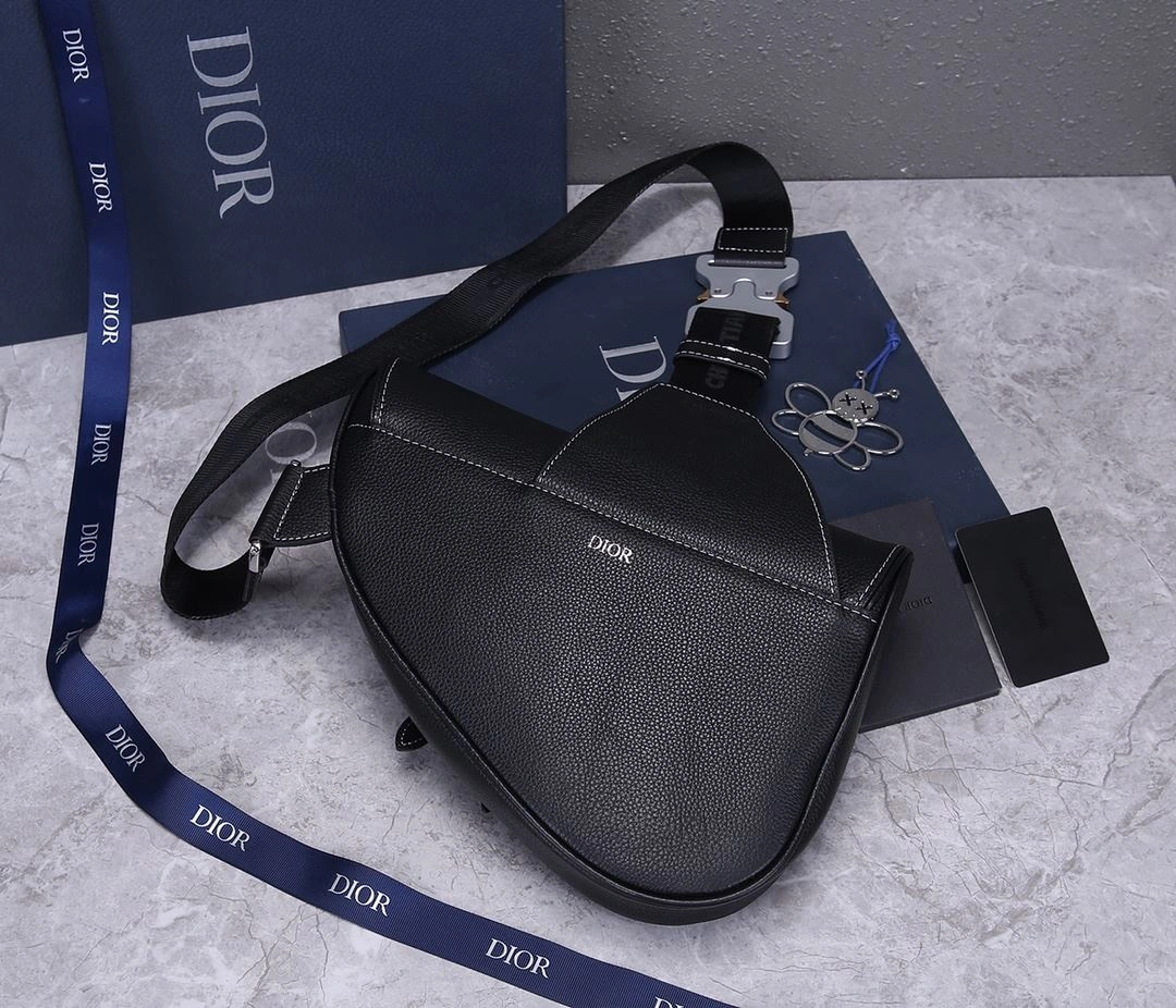 EyeCatching Christian Dior Saddle bags 92239