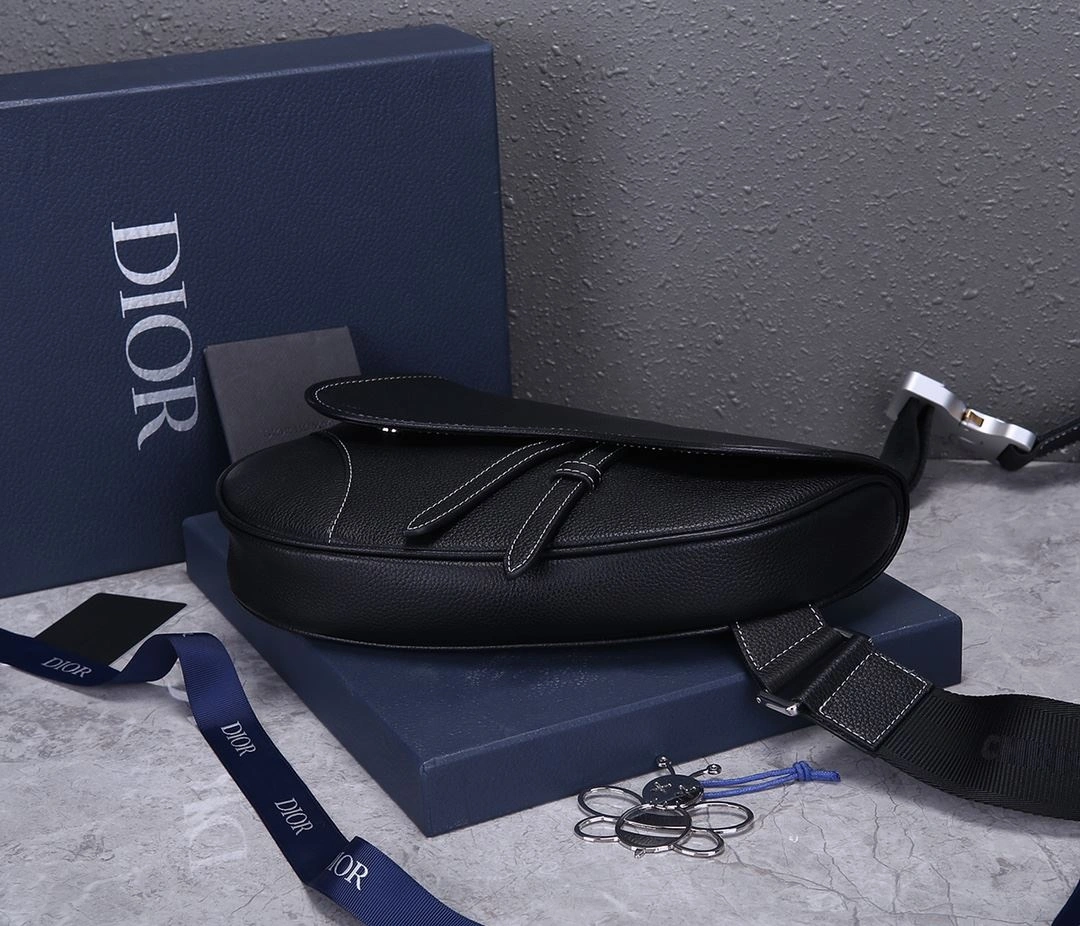 EyeCatching Christian Dior Saddle bags 92239