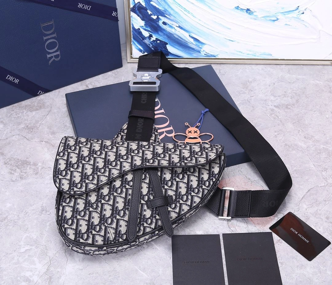 Snug Christian Dior Saddle bags 92201
