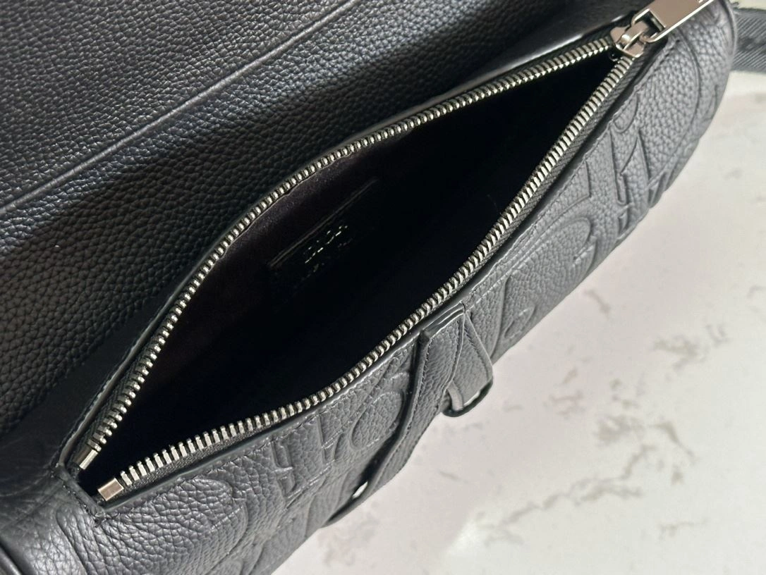 Christian Dior Saddle bags OdorResistant 92200