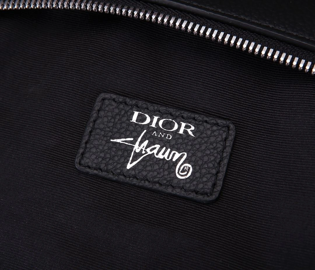 Sleek Christian Dior Saddle bags 92195