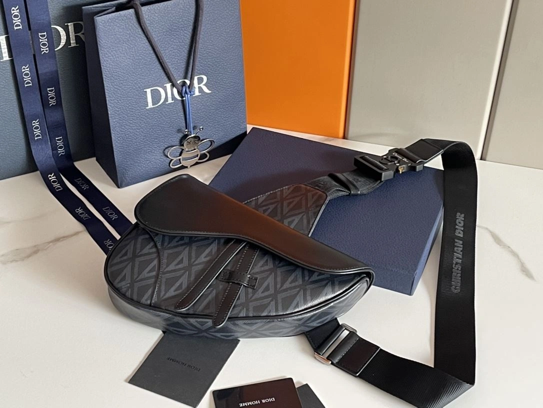 Durable Christian Dior Saddle bags 92183