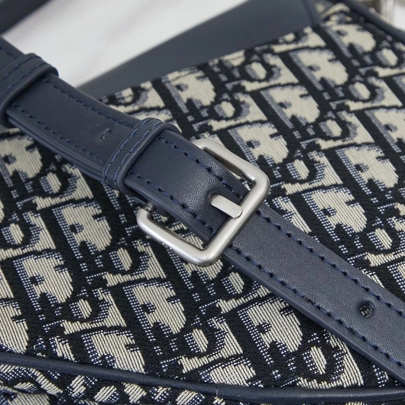 Minimalist Christian Dior Saddle bags 86210