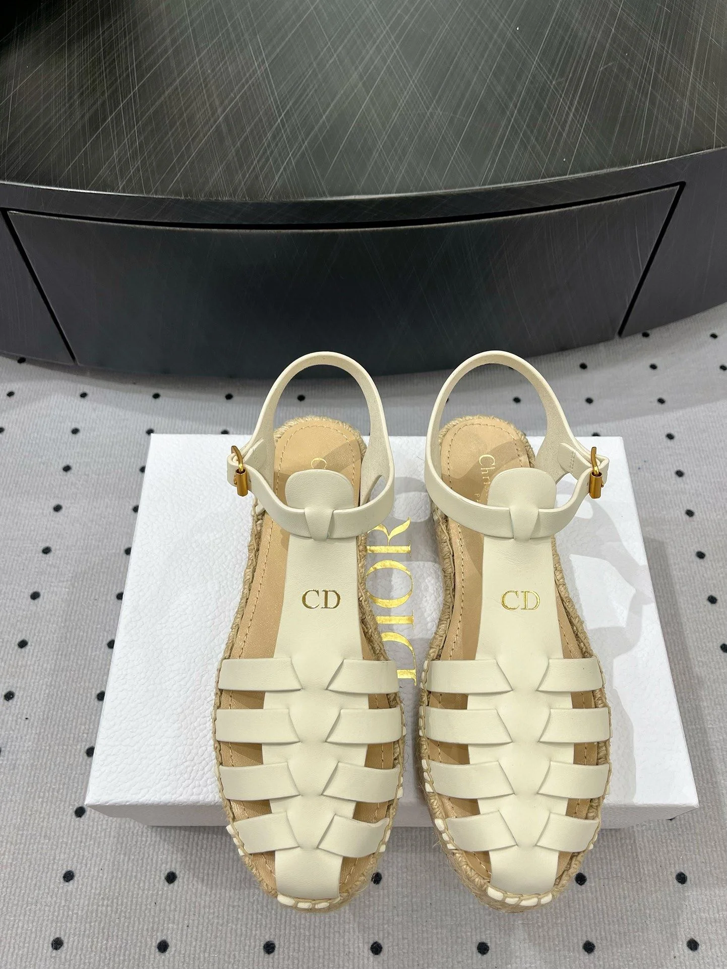 Christian Dior Sandals Stylish 21140