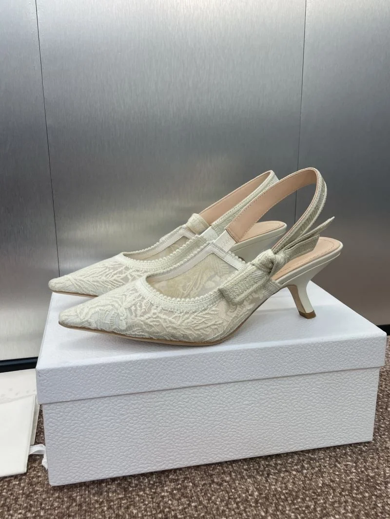 Trendsetting Christian Dior Sandals 22002