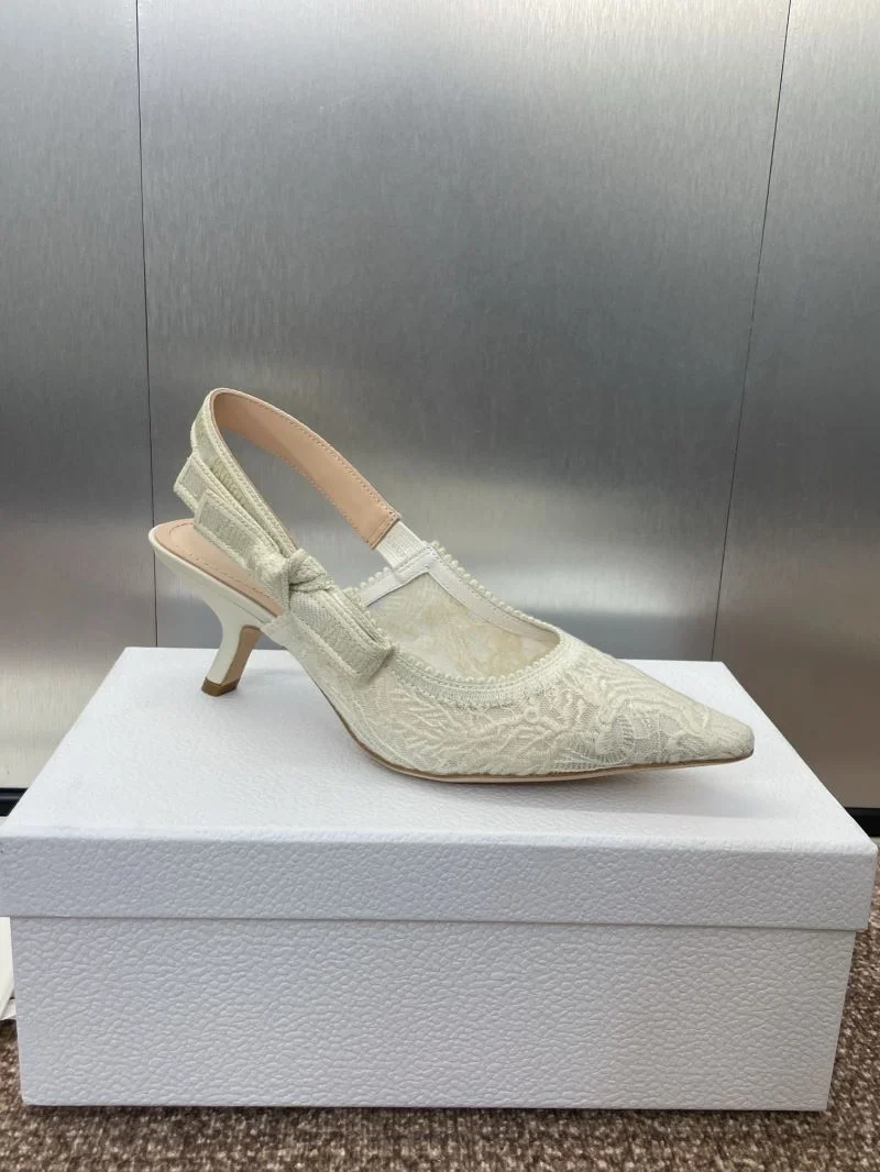 Trendsetting Christian Dior Sandals 22002