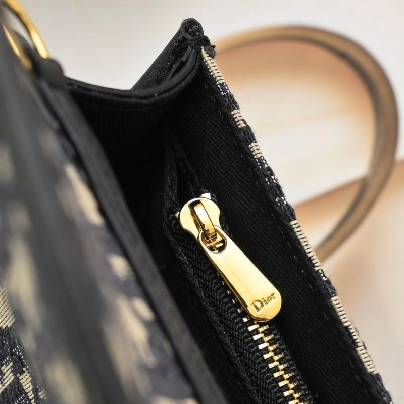 Stretchable Christian Dior Satchel Bags 85641