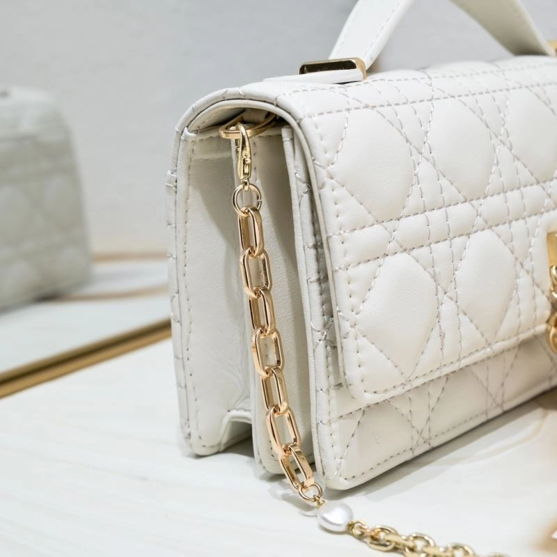 Christian Dior Satchel Bags Resilient 85613
