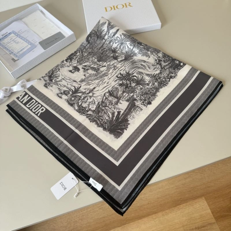 RelaxedFit Christian Dior Scarf 270744