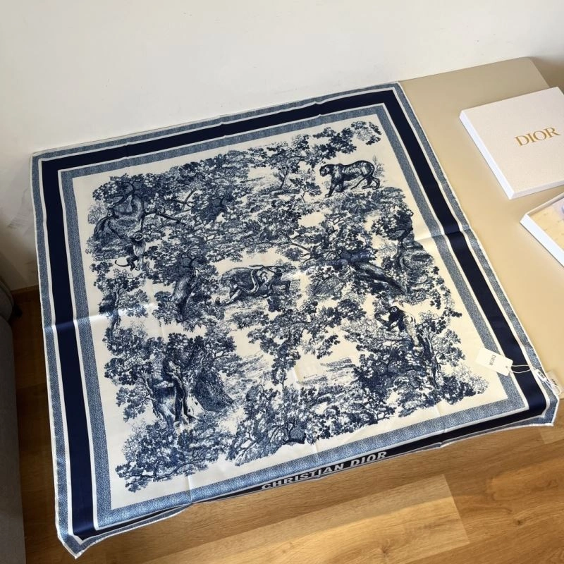 Vibrant Christian Dior Scarf 270728