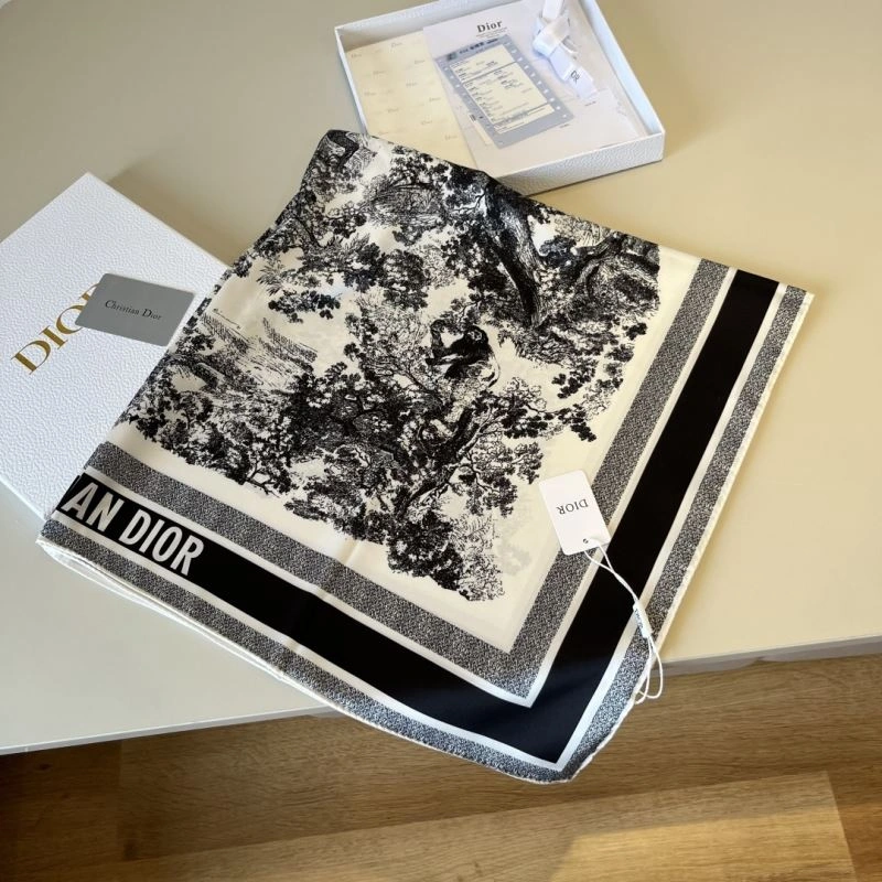 Christian Dior Scarf Trendsetting 270723