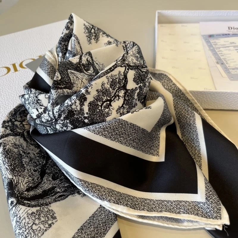 Christian Dior Scarf Trendsetting 270723
