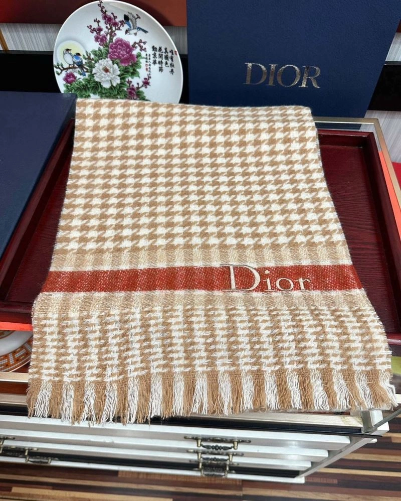 FlexibleFit Christian Dior Scarf 271133