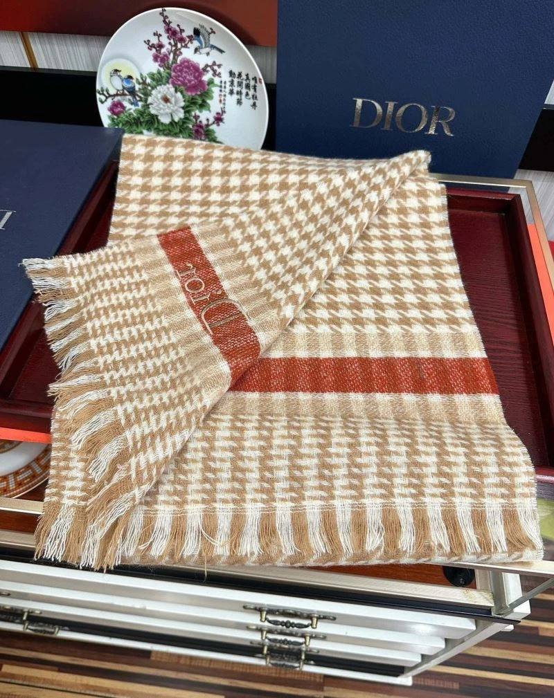 FlexibleFit Christian Dior Scarf 271133