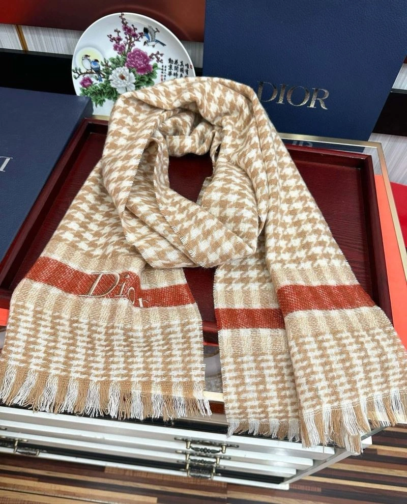 FlexibleFit Christian Dior Scarf 271133