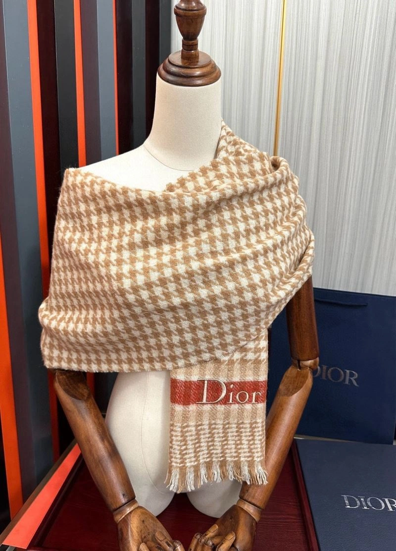 FlexibleFit Christian Dior Scarf 271133