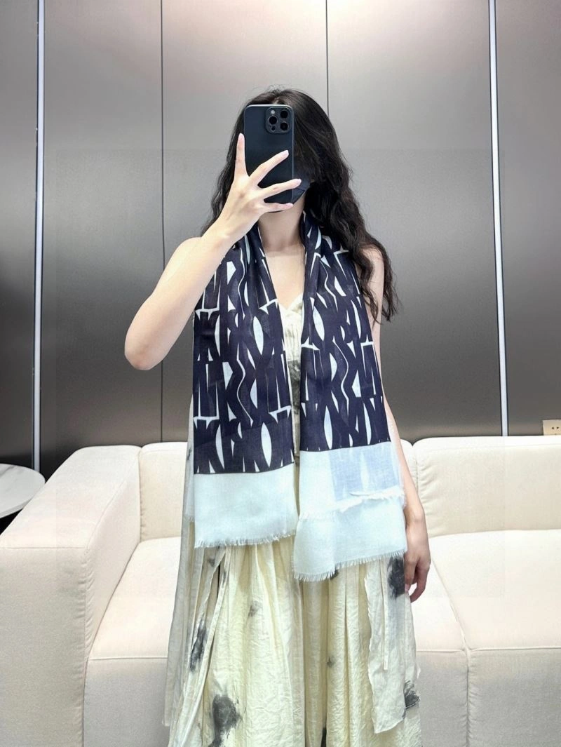 Christian Dior Scarf Functional 271112