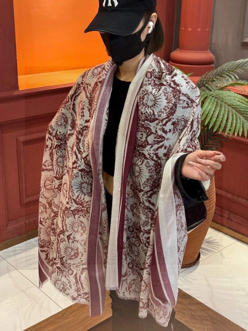 Compact Christian Dior Scarf 271094